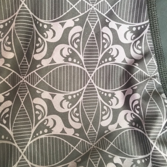 beroy Cycling Spin Class Biker Padded Pull On Shorts Women's Large Back Pocket - Picture 11 of 12